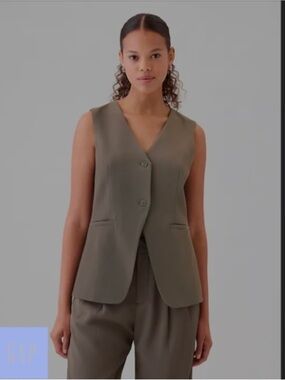 Gap Longline Vest